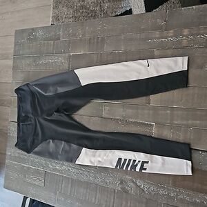 Nike leggings